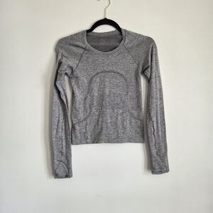 lululemon athletica Heather Gray Long Sleeve Top